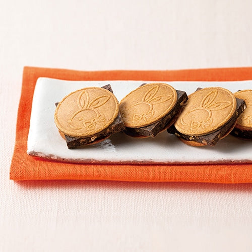 PREORDER Kamakura Goro Chocolate Sandwich Cookies (6 Pieces)
