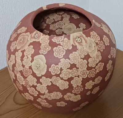 Kameya Japan Tradition - Mumyoi Flower Jar with Kiln Effects by 5th Generation Ito Sekisui