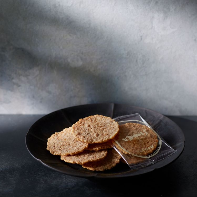 PREORDER Bankaku Yukari Nagoya Golden Tin Shrimp Crackers