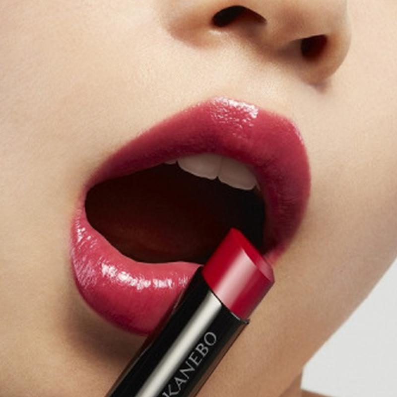 Kanebo Rouge Star Vibrant Lipstick (V05: Vivid Passion)