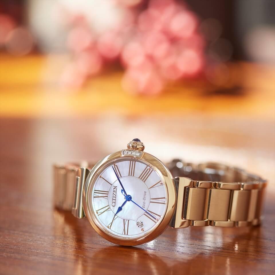 CITIZEN ROUND Collection Silver/Gold EM1060-87N