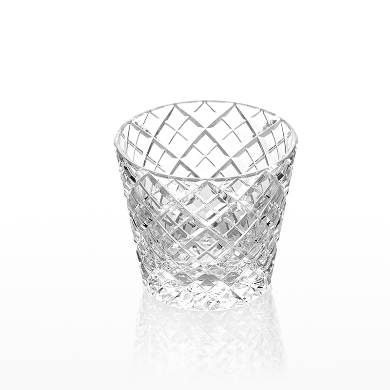 Kagami Edo Kiriko Yarai Gasane Arrow Pattern Sake Cup