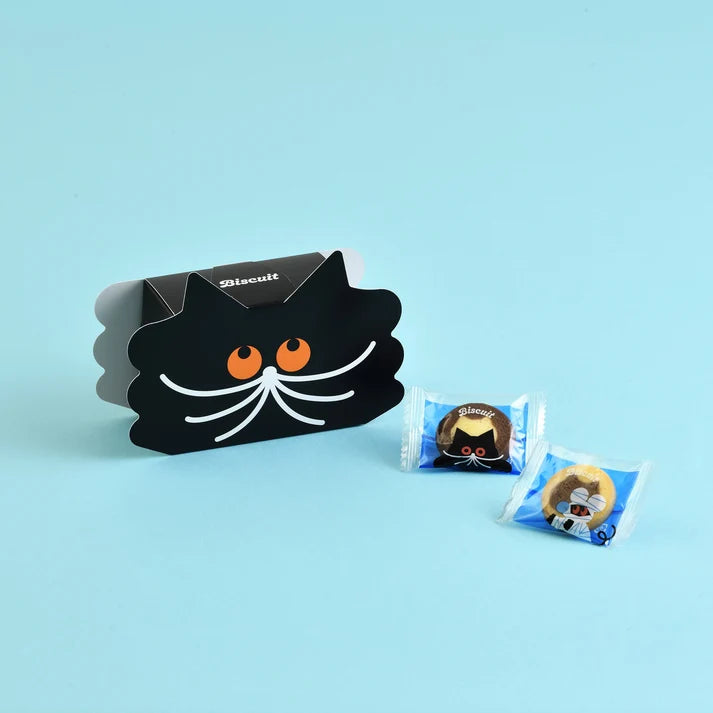 JUCHHEIM Halloween Cat-Shaped Biscuits – Butter &amp; Chocolate, 10 Pieces