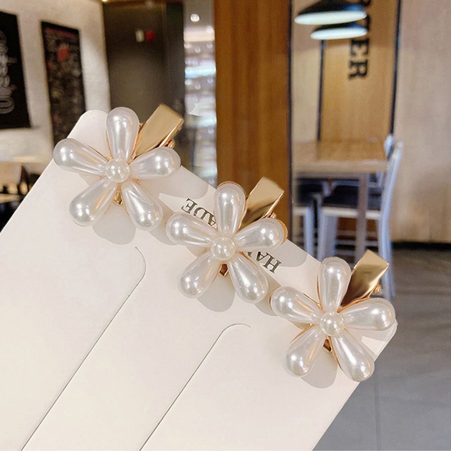 Lupis Flower Pearl Mini Hair Clip